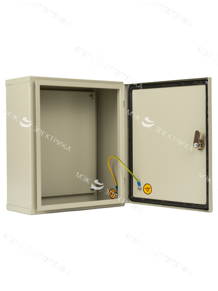 Щит с монтажной панелью ЩМП - 05 МЭК (400х400х155) IP65 (Металлокорпус)